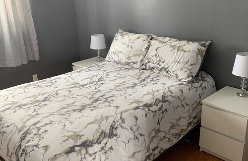 Belleville Apartment | Relaxing Oasis in the Heart of Belleville