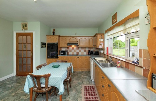 Dungarvan House | Relaxing peaceful bungalow 10 miles from Dungarvan