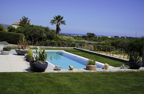 Gazi House | Relaxing place in the countryside, with a lovely pool and garden!