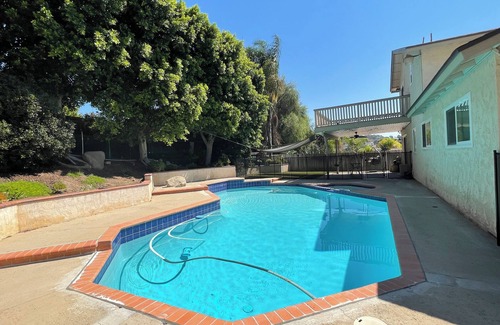Winter Gardens House | Relaxing Retreat - Pool, Deck & RV Parking