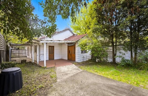 Ringwood House | Relaxing Ringwood Getaway near Mullum Mullum Trail