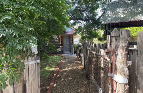 Normanville Cottage | Relaxing romantic cottage getaway with a 5 minute walk to beach and cafes