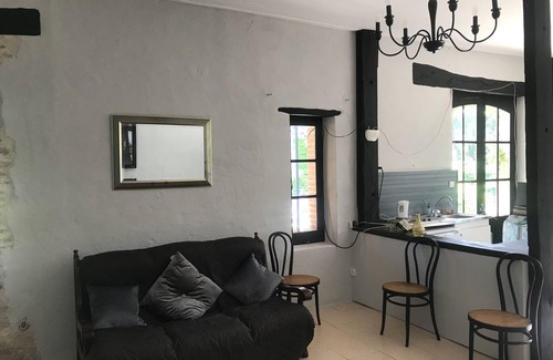 Penne-d'Agenais Cottage | Relaxing, scenic, historical Couples retreat & spa