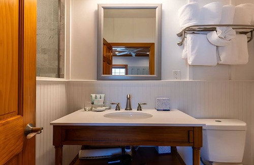 Captiva Hotel | Relaxing Stay! Beach View Cottage w/Porch | Onsite Outdoor Pools | Free Parking