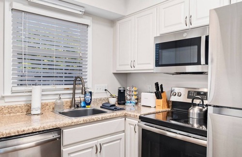 Southwest Raleigh House | Relaxing Stay in the Heart of Cary