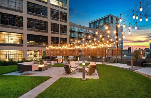 West Loop Gate Apartment | Relaxing Studio with Private Patio Downtown Chicago