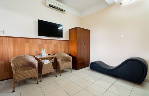 Binh Chanh House | Relaxing Superior Double Room in Hoang Hau