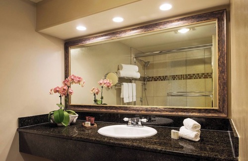Barron Park Hotel | Relaxing Unit Near Stanford with Outdoor Heated Pool & Free Parking