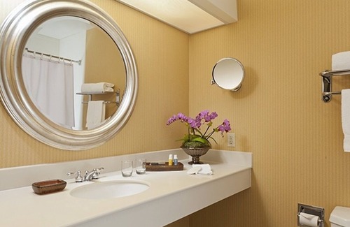 Barron Park House | Relaxing Unit with Heated Pool, Free Breakfast & Parking Near Stanford