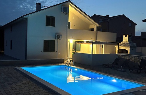 Benkovac House | Relaxing vacation in a holiday home with pool in beautiful Dalmatia
