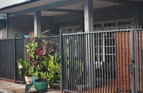 Arjosari House | relic room-Eps Comfortable for Anyone