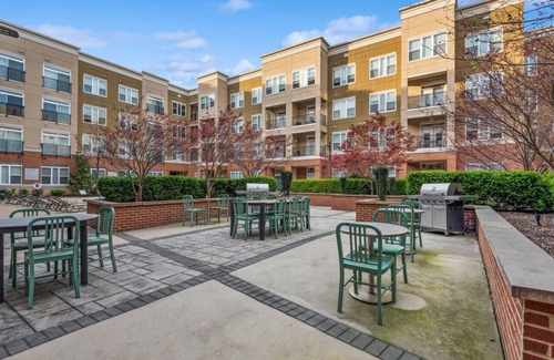 Charlotte Condo | Reluxme | Lux 2BR Near South Charlotte in Ayrsley