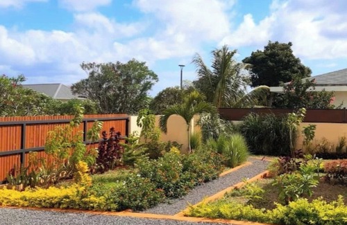 Camp Bestel House | Remarkable 3-Bed House in Pointe aux Piments