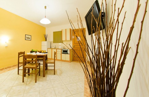 Amoudi Hotel | Remezzo apartments Classic, an amazing experience close to the beach.