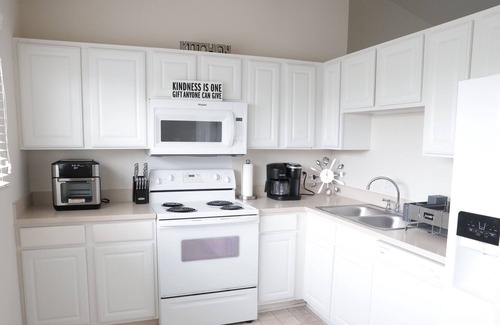 Commerce Township Apartment | Remodeled clean character unique lifestyle while enjoying luxury and comfort
