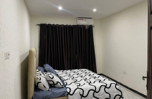 Abeokuta House | Remodeled 2 Bd with WiFi In Quiet Adigbe Abeokuta Estate. 5 mins to Downtown.