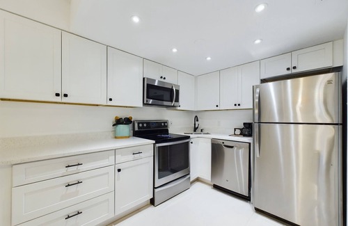 Cape Caneveral Beach Gardens Condo | Remodeled 2 Bedroom Condo in Royal Mansions Oceanfront Complex - Cape Canaveral!