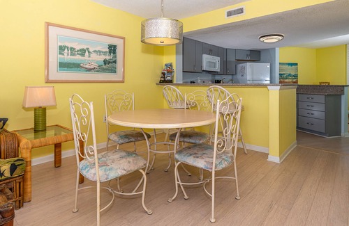 Atlantic Beach Condo | Remodeled, 2nd-Floor, Oceanfront Condo with Ocean View & Shared Pools/Hot Tub