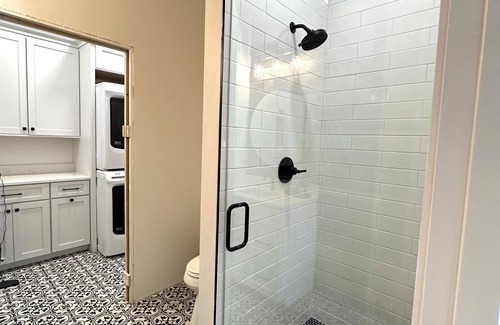 Coal Valley Other | Remodeled 3-bed-3-bath Farmhouse near the John Deere Classic in the Quad Cities!