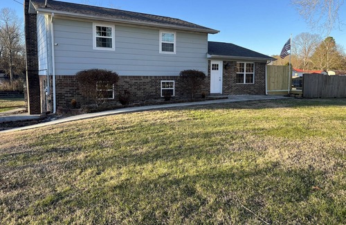 Dayton House | Remodeled 3BR w/Onsite Boat Parking | Ideal for Dayton Area's Famous Bass Fishing -Lake Chickamauga