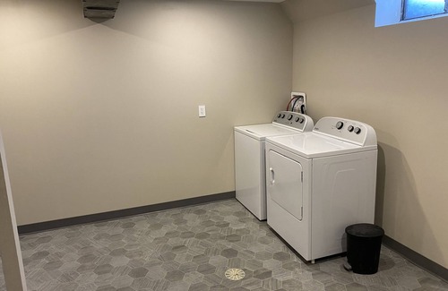South Central Omaha House | Remodeled 4-2 in the Heart of Omaha- Pay Monthly