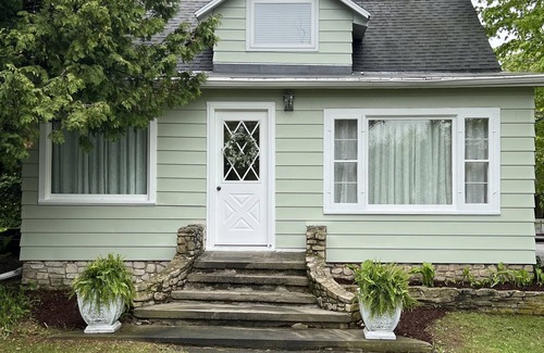 Juddville House | Remodeled country bungalow-conveniently located between Egg Harbor & Fish Creek