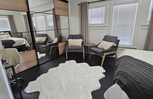 Sunland-Tujunga House | Remodeled/Furnished Duplex with mountain views