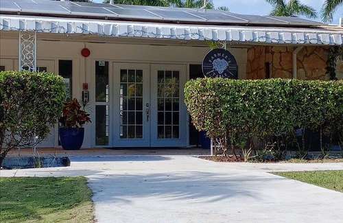 Rock Sound House | Remodeled Historic Guest House on Beautiful Tropical Grounds