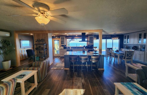 Brookings House | Remodeled home- spacious, beautiful yard, hot tub & ocean view all around!