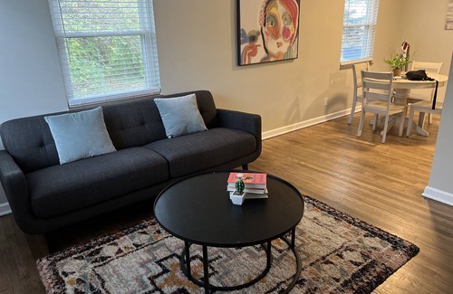 Grandview Heights Apartment | Remodeled Large Full unit (not shared) in desired Grandview