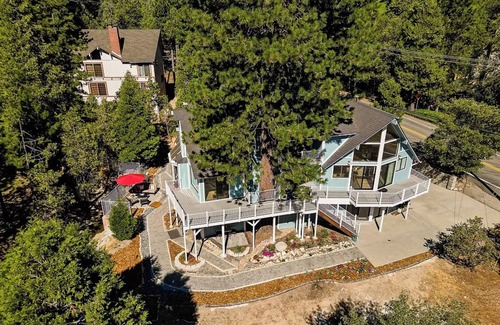 Lake Arrowhead Cabin | Remodeled Mountain Suite in Upscale Lake Arrowhead