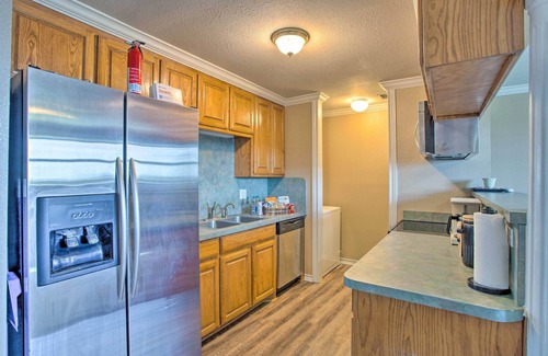 Sanger Apartment | Remodeled Ranch Apt in Sanger: 12 Mi to Lake!