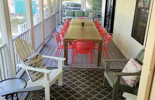 Michiana House | Remodeled Spacious Farmhouse-1 Block to Beach w/Gourmet Kitchen & Enclosed Porch