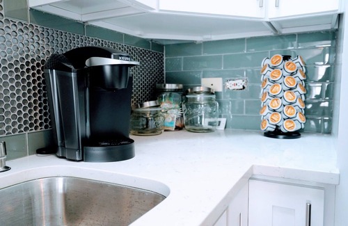 Near West Side Apartment | Remodeled West Loop Apartment Near United Center