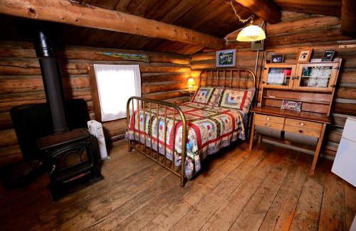 Clark House | Remote Cabin Rental near Pearl Lake in Mountains of Clark, Colorado