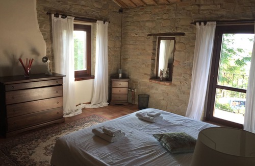 Castiglione Messer Raimondo Other | Renovated farmhouse with private swimming pool and spectacular views.