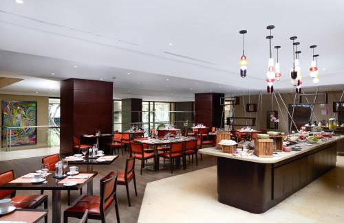Chacao Hotel | Renaissance Caracas La Castellana Hotel
