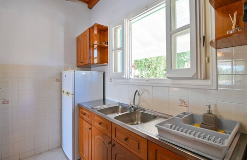 Agios Stefanos Apartment | Renoula: Charming 2-Bedroom Corfu Apartment with Sea Views, Garden, Wifi