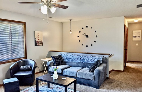 Pottawattamie County Apartment | Renovated 2-bedroom unit minutes to downtown Omaha