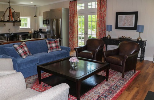 Dorset House | Renovated 2 BR/1BA guest house on private 18-acre property