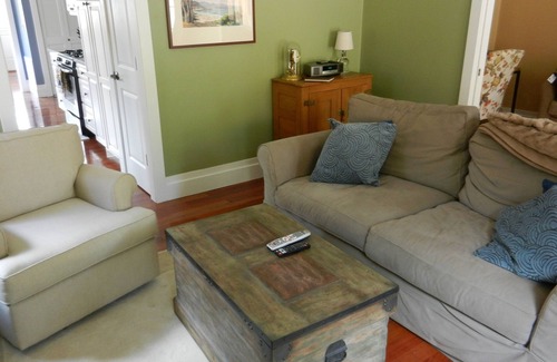 Northeast Carmel Cottage | Renovated 2BR, 2 Ba + Den Carmel Charmer - Gingerbread Cottage