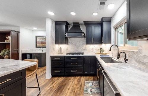 Incline Village Condo | Renovated 2nd-floor condo with deck, grill, fireplace, W/D, & free WiFi