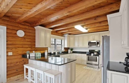 Prosperity Church Road House | Renovated 5BR/3BA Cabin w/Rec Roomnn