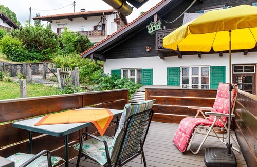 Bad Kohlgrub Apartment | Renovated Apartment "Ferienwohnung - Hexi" with Mountain View, Private Terrace & Wi-Fi