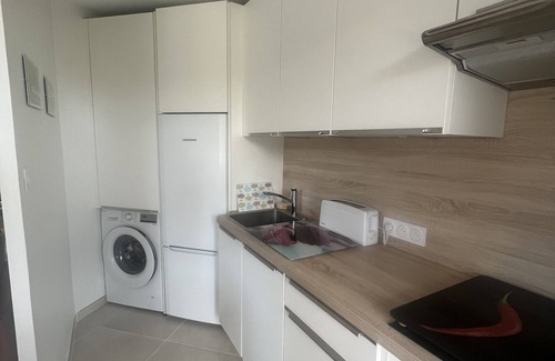 Valescure Apartment | Renovated apartment in Valescure, with pool and golf view, near the sea