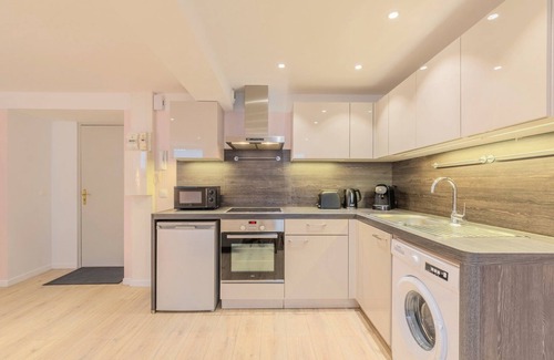 Vauban Esquermes Apartment | Renovated apartment in semi-basement & hypercentre