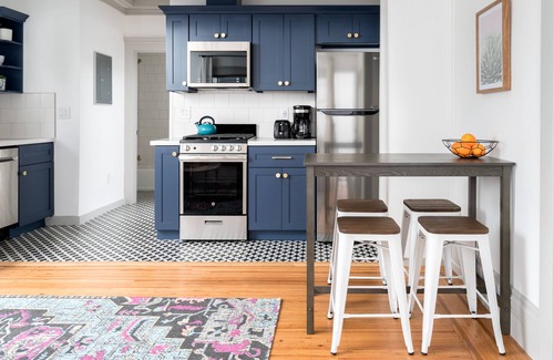 Cleveland Heights Apartment | Renovated apartment steps to Lake Merritt!