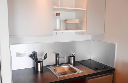 Le Palais Apartment | Renovated apartment with sea view and WIFI