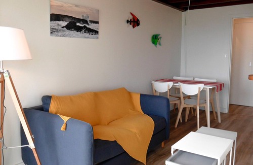 Le Palais Apartment | Renovated apartment with sea view and WIFI