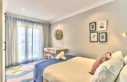 Cape Town City Centre House | Renovated, art deco couples retreat with views!